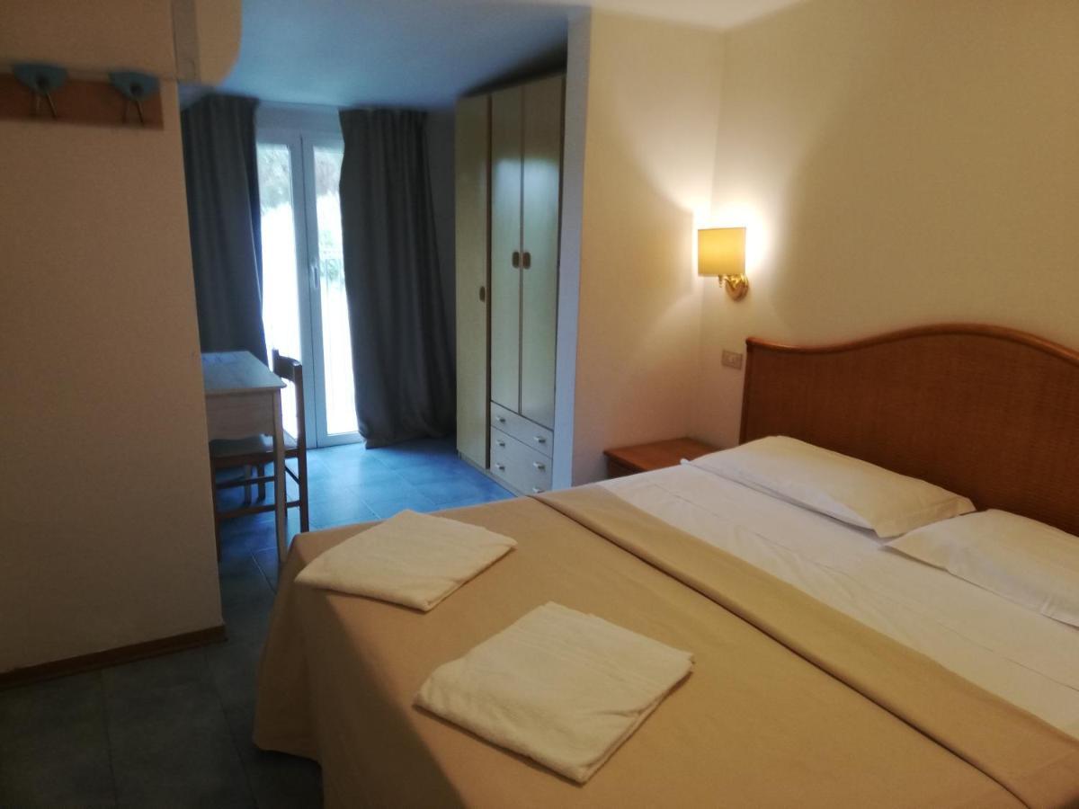 Hotel Falco Riccione Buitenkant foto