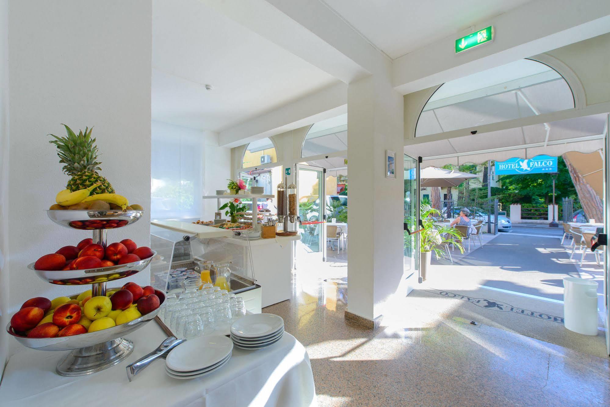 Hotel Falco Riccione Buitenkant foto